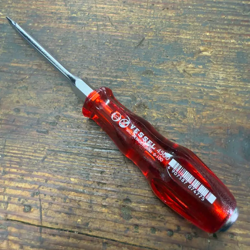 Vessel Slotted 6 x 100mm Power Grip Screw Driver (4500S6100)