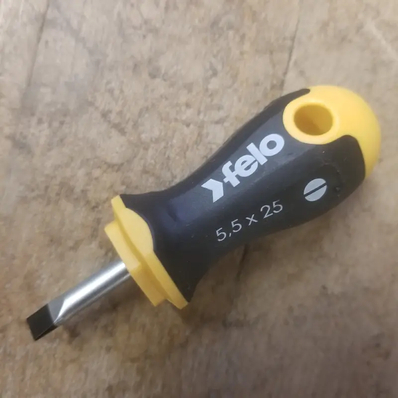 Felo Ergonic 13/64" x 7/8" Stubby Slotted Screwdriver (61509)